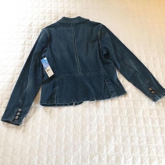 NWT Relativity | Jean Jacket | Large - Picture 4 of 6